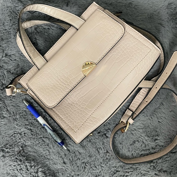 Pink faux croc skin bag - Picture 2 of 5